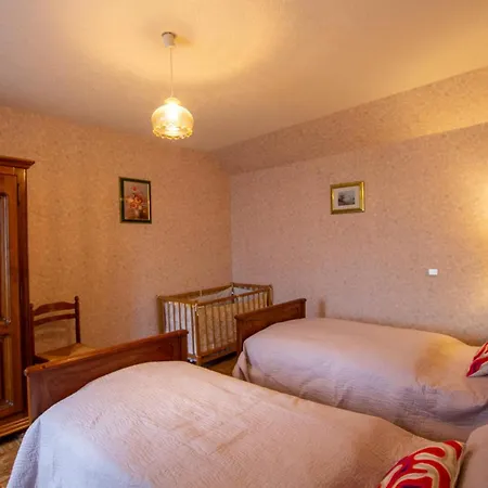 Maison Avec Jardin Pres De Sarlat, Animaux Admis - Fr-1-616-58 *
